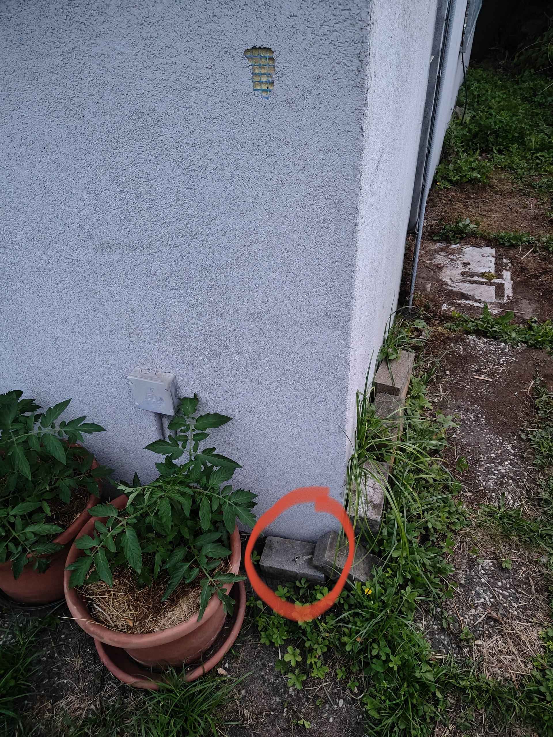 Key hiding spot
